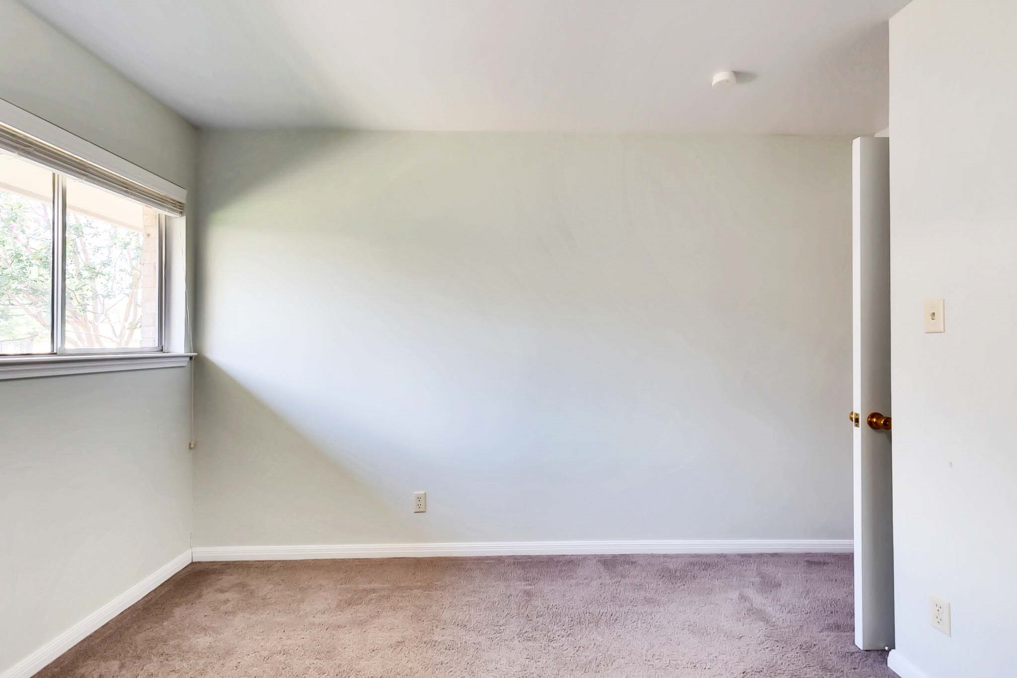 2609 Richcreek Road Austin, TX 78757 - Photo 19 of 28 an empty room with a window