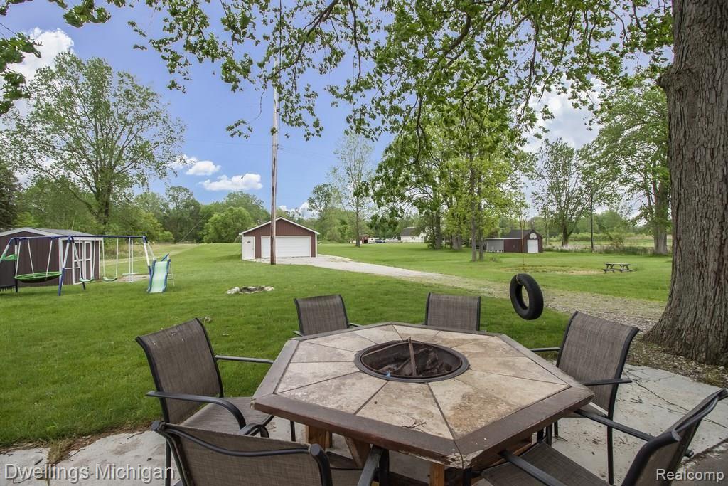 20531 Sumpter Road Belleville, MI 48111 - Photo 29 of 36 What a great space!
