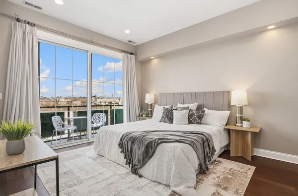 $600,000 | 2243 North Lister Avenue, Unit 402, Chicago, IL 60614