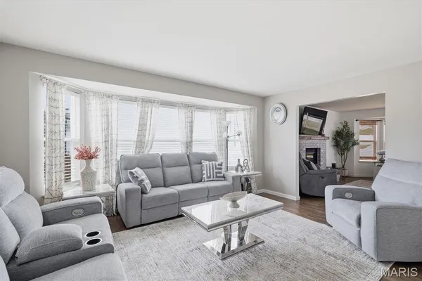 $425,000 | 1911 Providence Estate Drive, Wentzville, MO 63385