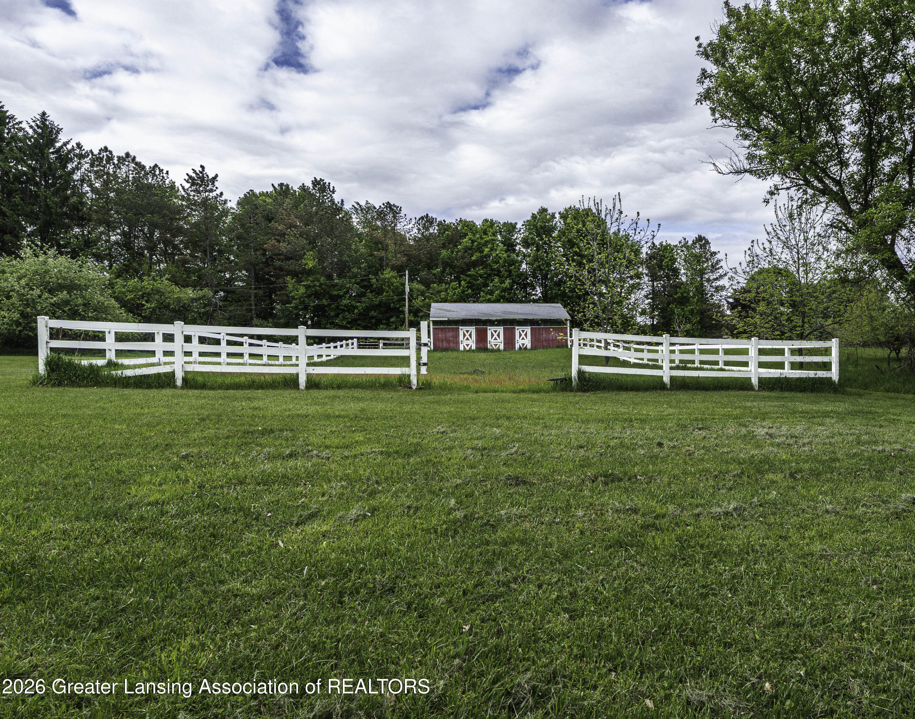3216 Smithville Road Eaton Rapids, MI 48827 - Photo 21 of 32 Yard
