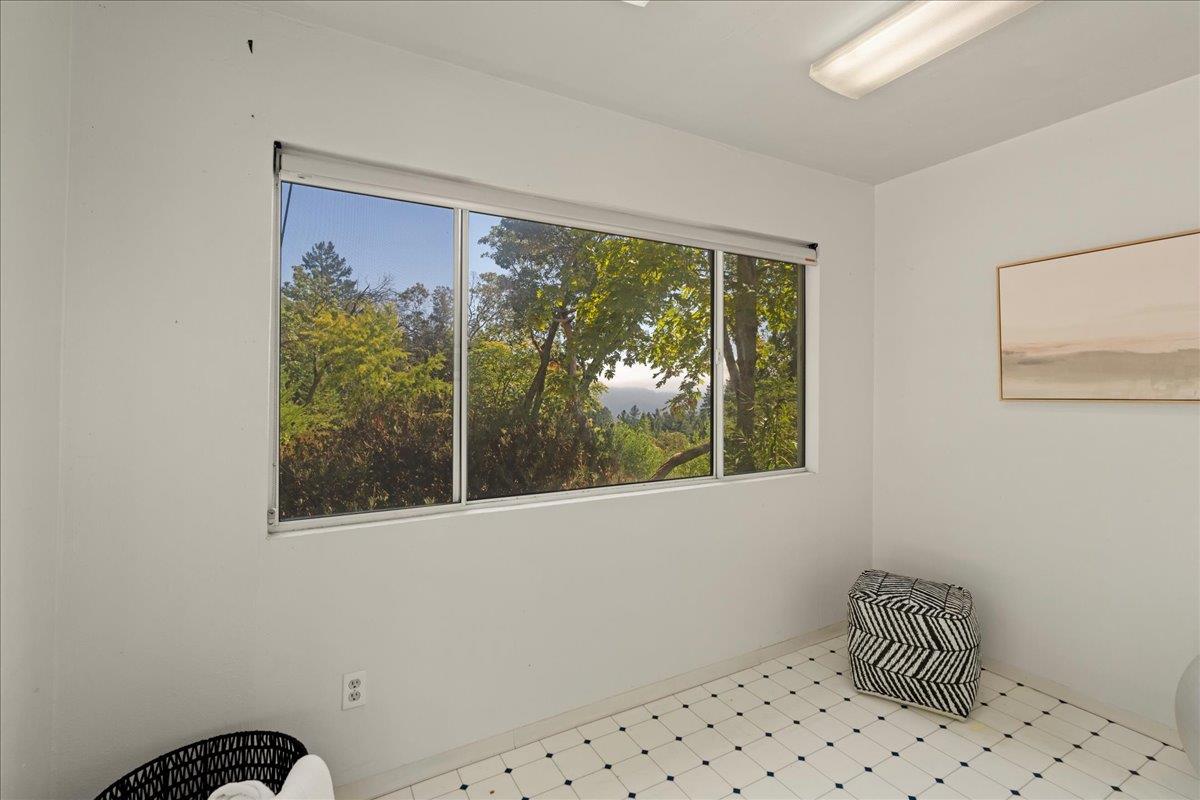 22196 Summit Road Los Gatos, CA 95033 - Photo 25 of 43 Gallery Image 25