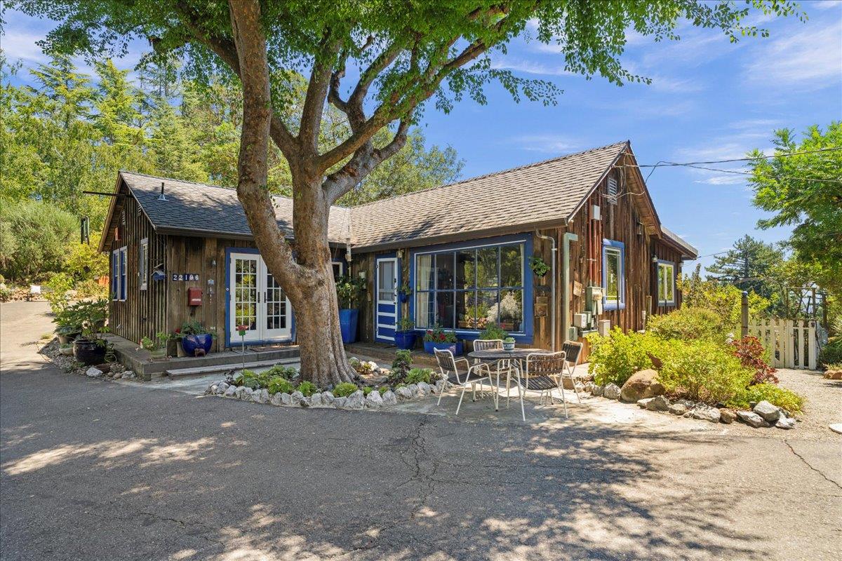 22196 Summit Road Los Gatos, CA 95033 - Photo 3 of 43 Gallery Image 3