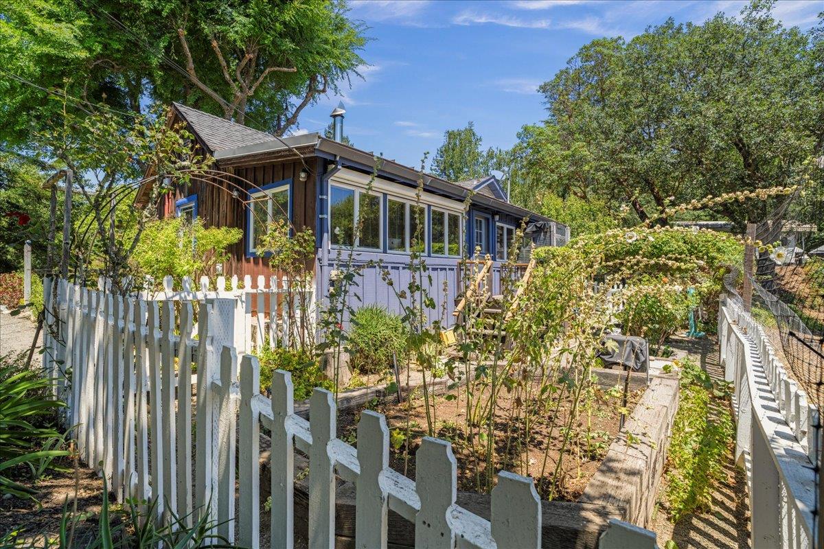 22196 Summit Road Los Gatos, CA 95033 - Photo 5 of 43 Gallery Image 5