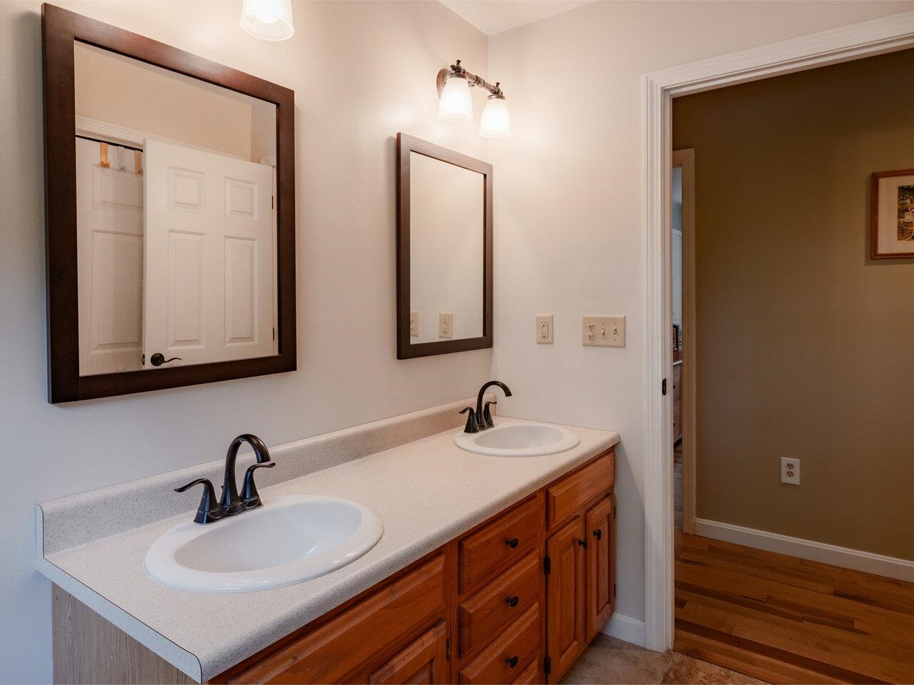 240 Farmstead Drive Shelburne, VT 05482 - Photo 23 of 40 Gallery Image 23