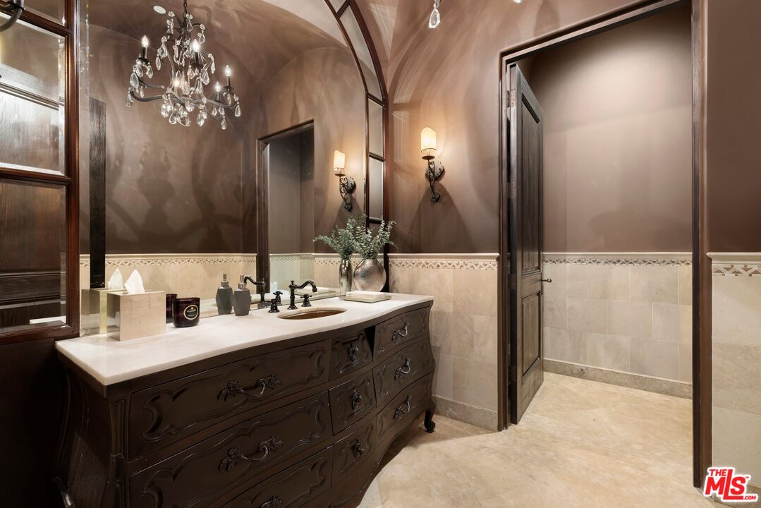 12705 Chalon Road Los Angeles, CA 90049 - Photo 33 of 47