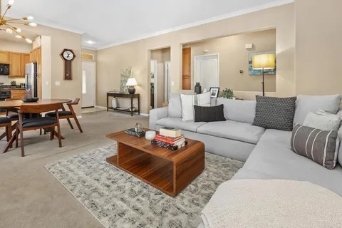 $684,900 | 11192 Catarina Lane, Unit 114, San Diego, CA 92128