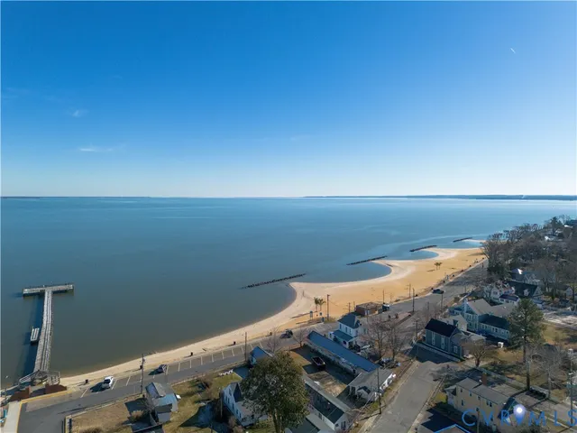 $289,000 | 100 Taylor Street, Unit 302, Colonial Beach, VA 22443