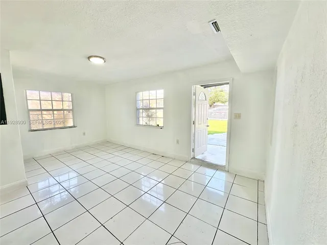 $2,900 | 1278 Northwest 44th Street, Unit 1, Miami, FL 33142