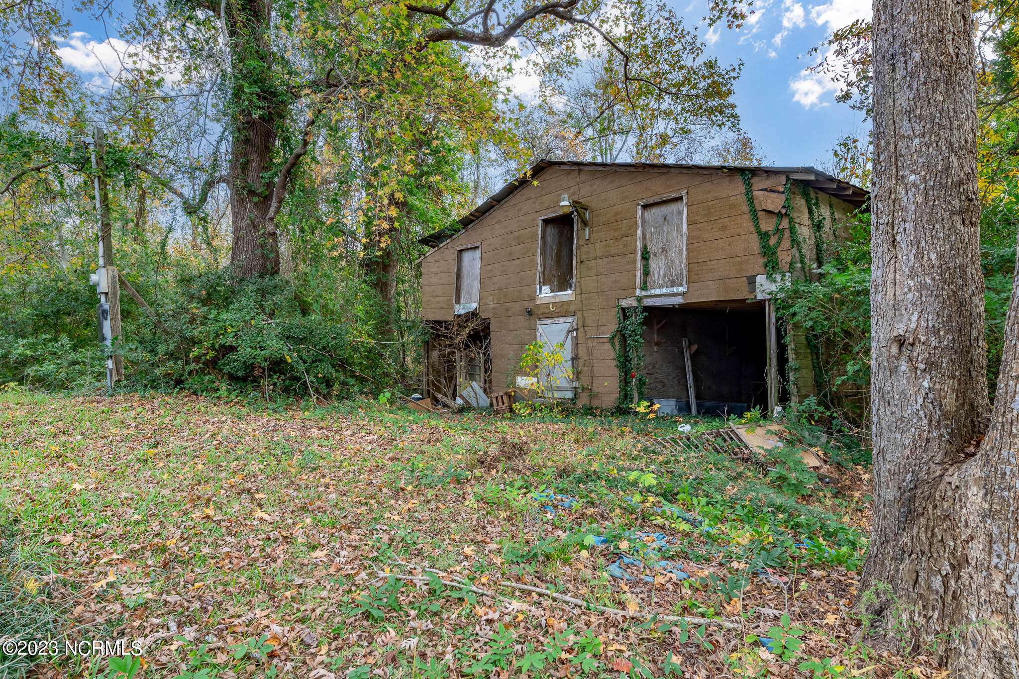 1496 Kellum Loop Road Jacksonville, NC 28546 - Photo 10 of 14 Shed