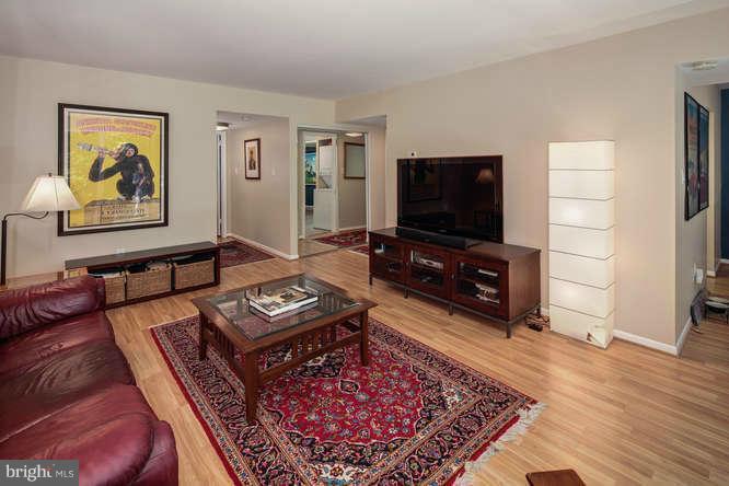 1523 Northgate Square, Unit 15232 Reston, VA 20190 - Photo 13 of 27 Family Room