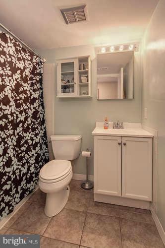 1523 Northgate Square, Unit 15232 Reston, VA 20190 - Photo 6 of 27 Bath (Master)