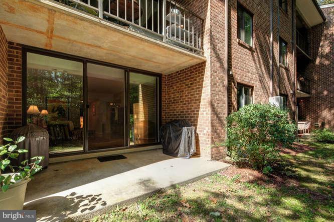 1523 Northgate Square, Unit 15232 Reston, VA 20190 - Photo 9 of 27 Exterior (Rear)