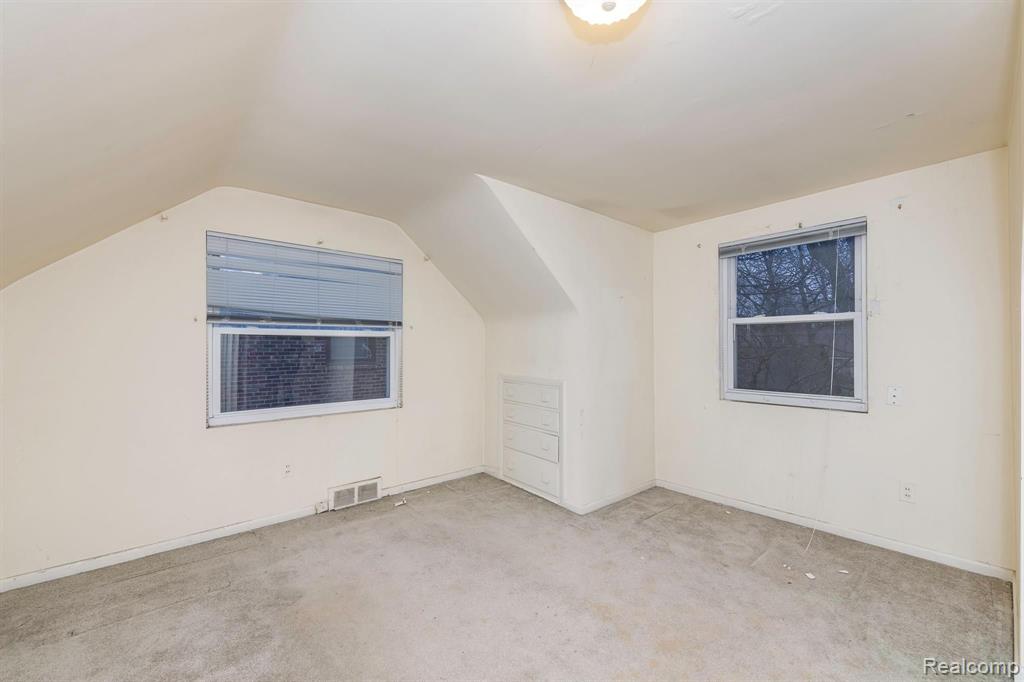 2585 Windemere Road Birmingham, MI 48009 - Photo 19 of 24