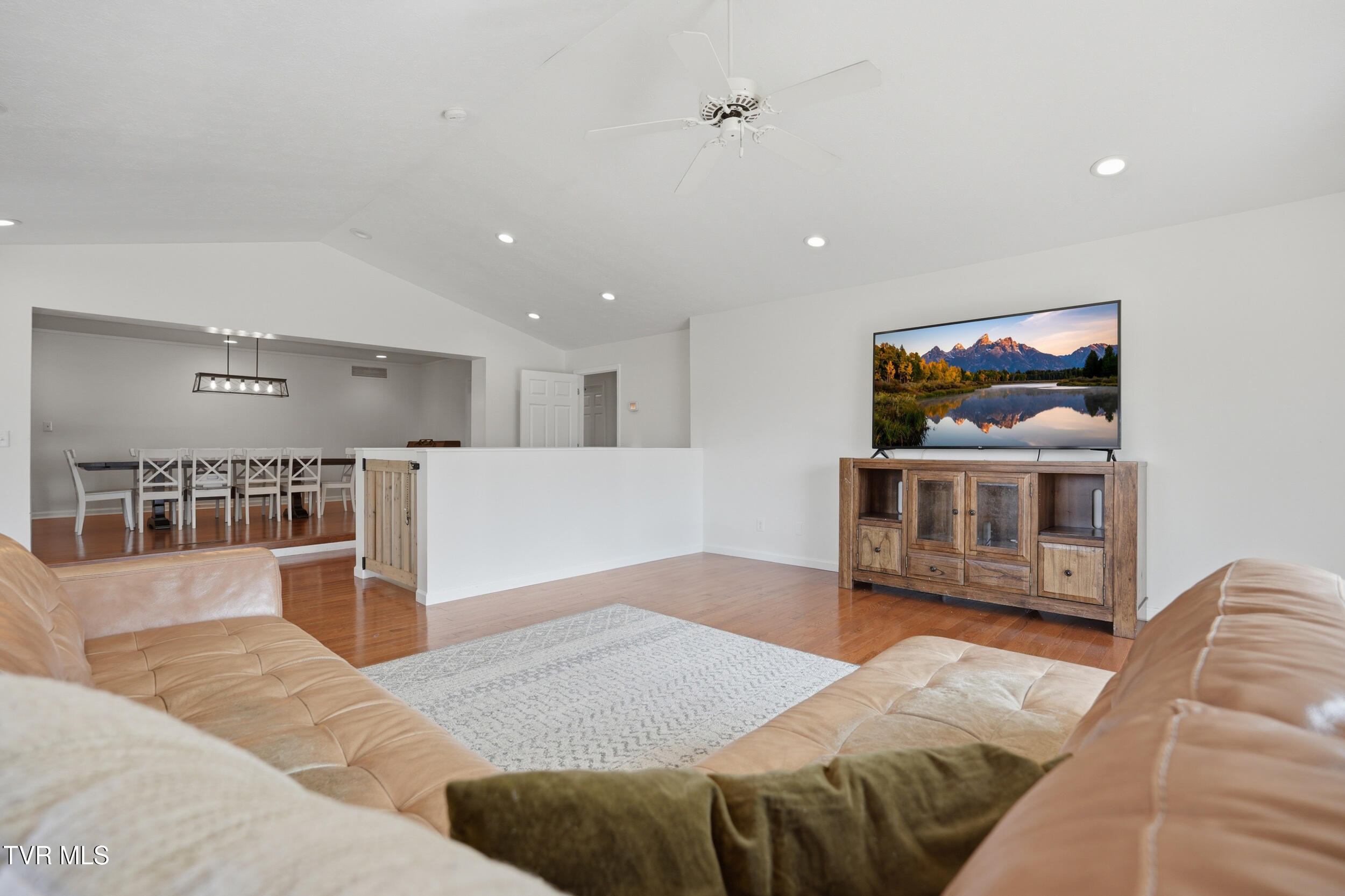 2125 Heatherly Road Kingsport, TN 37660 - Photo 12 of 49 Great Room