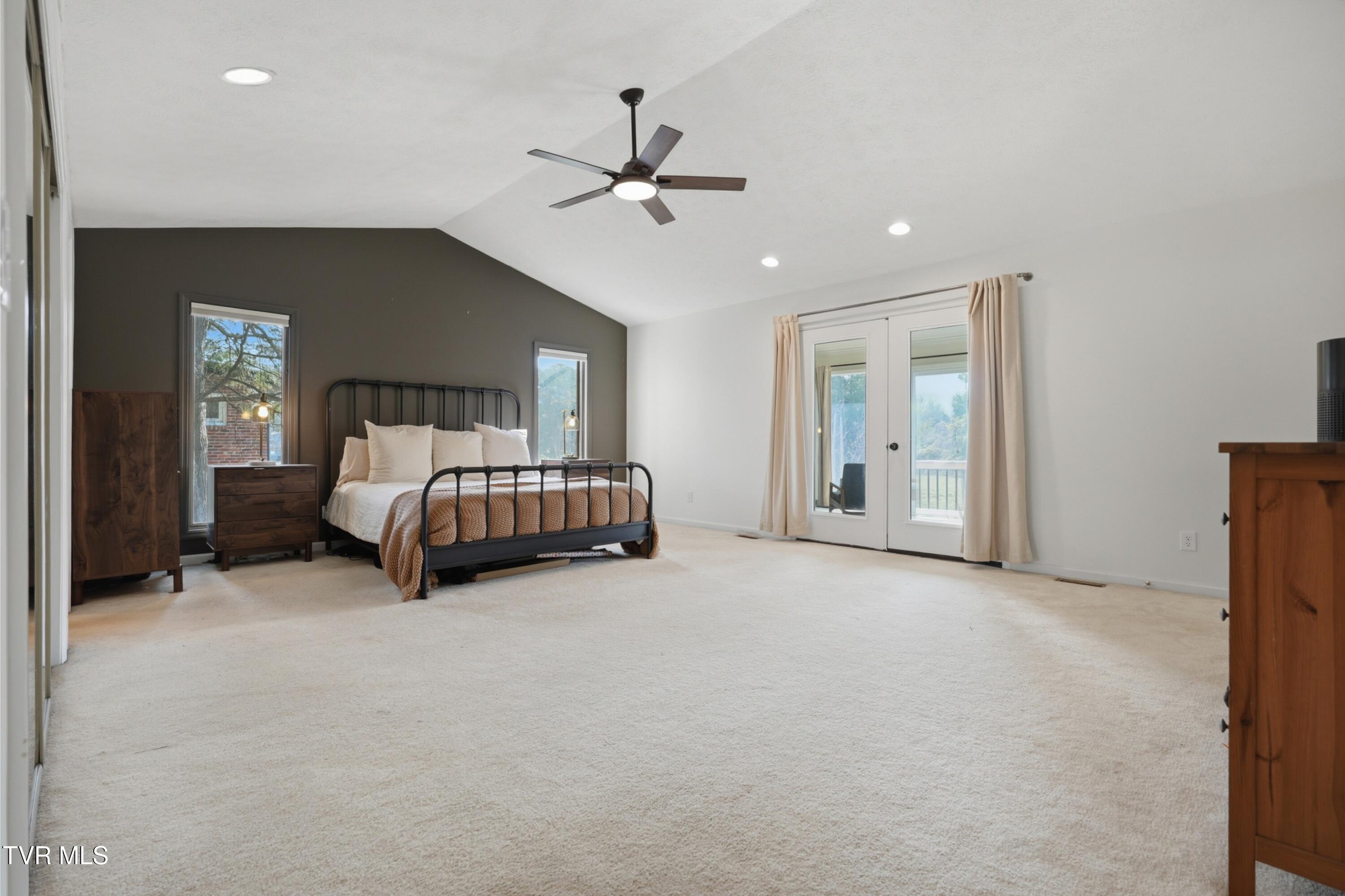 2125 Heatherly Road Kingsport, TN 37660 - Photo 14 of 49 Master Bedroom