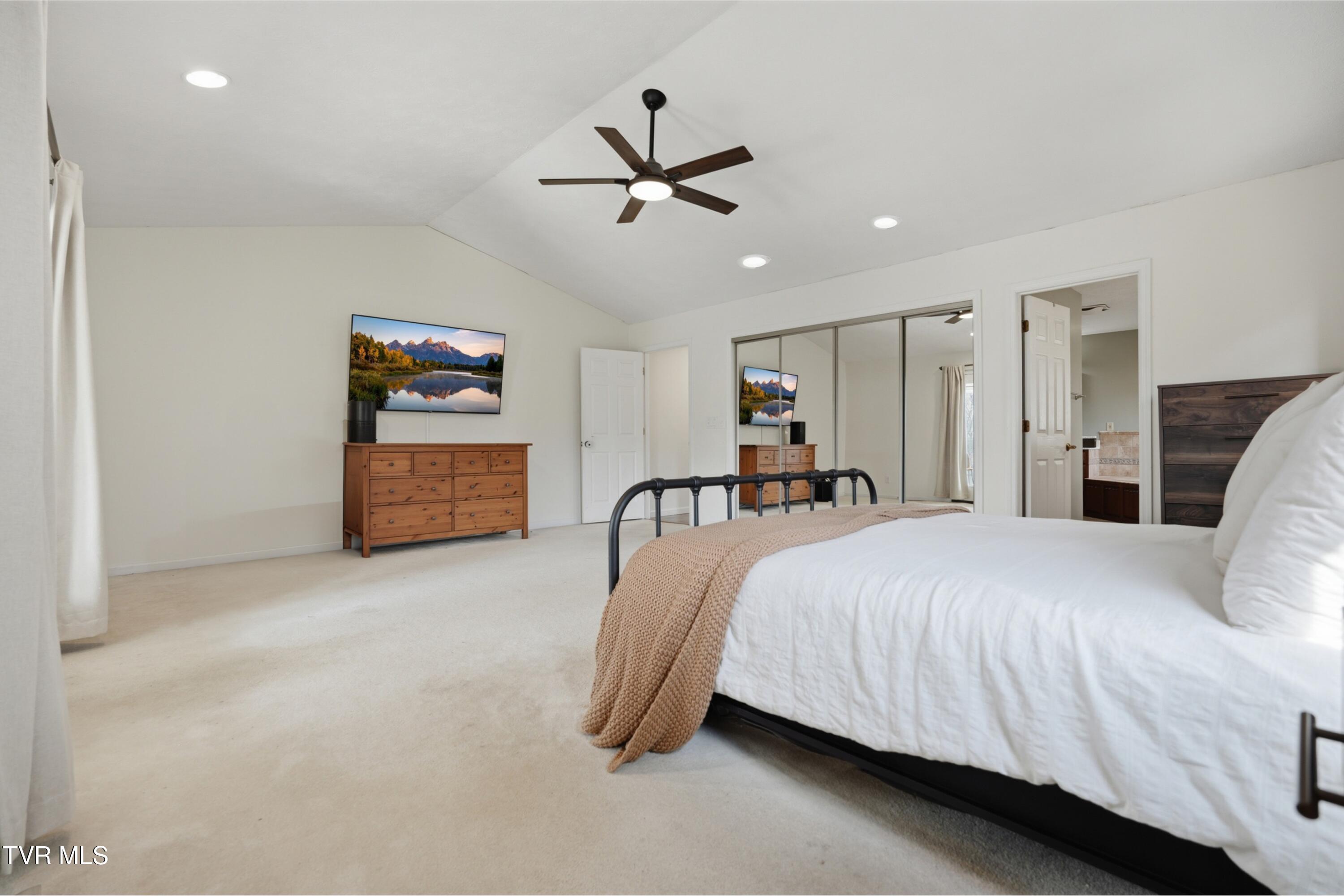 2125 Heatherly Road Kingsport, TN 37660 - Photo 15 of 49 Master Bedroom