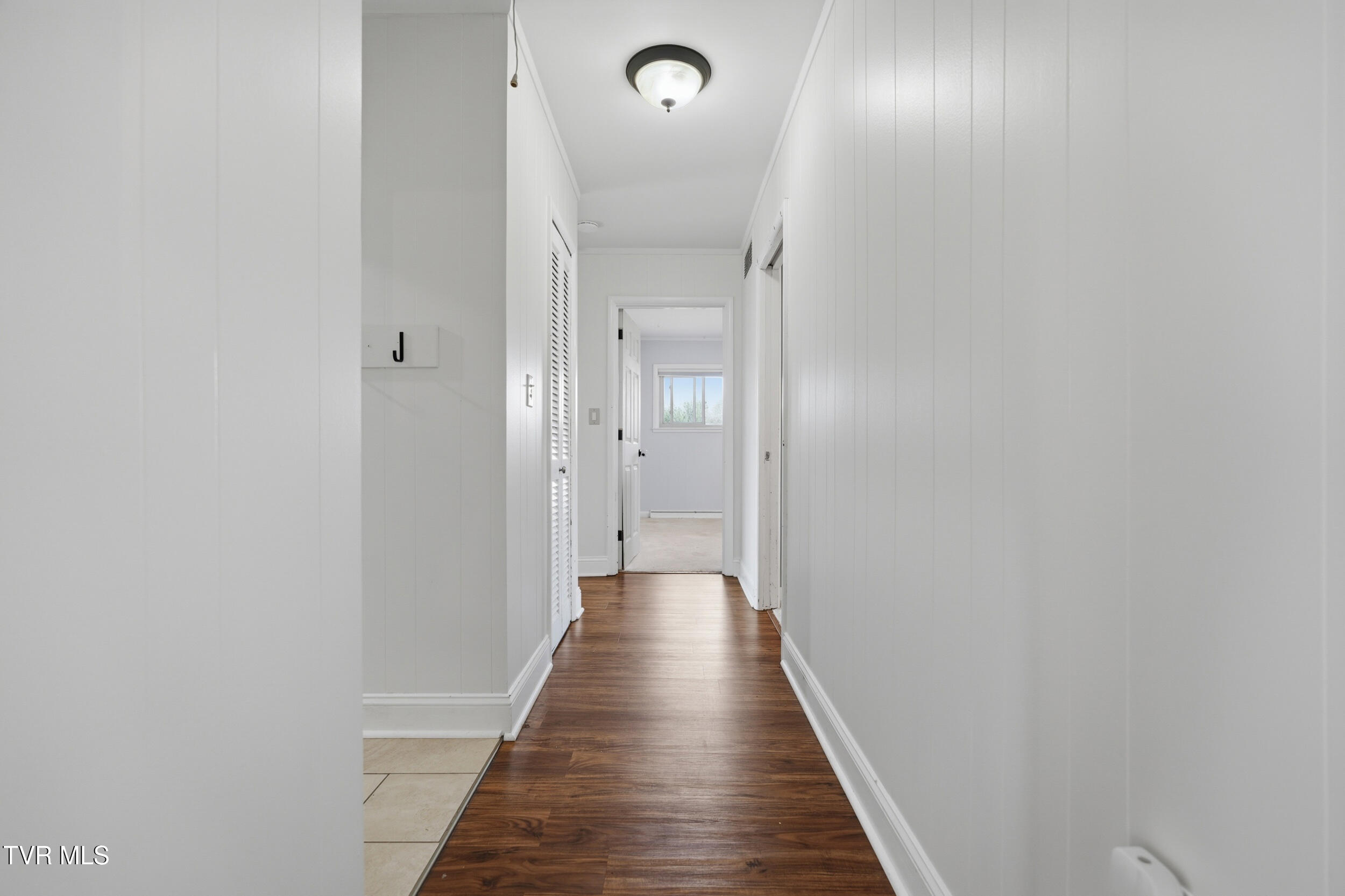 2125 Heatherly Road Kingsport, TN 37660 - Photo 22 of 49 Hallway
