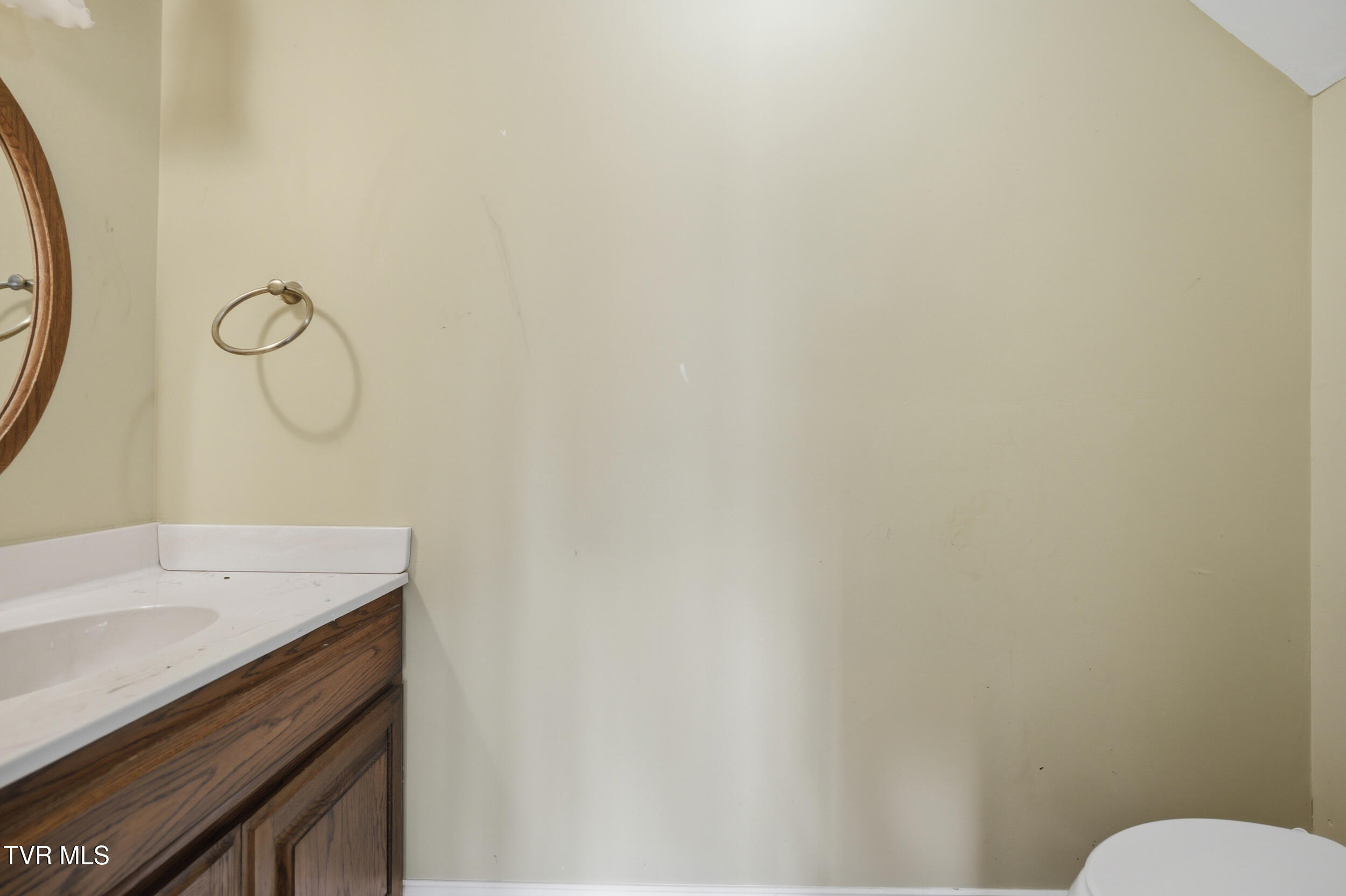 2125 Heatherly Road Kingsport, TN 37660 - Photo 37 of 49 Half Bath