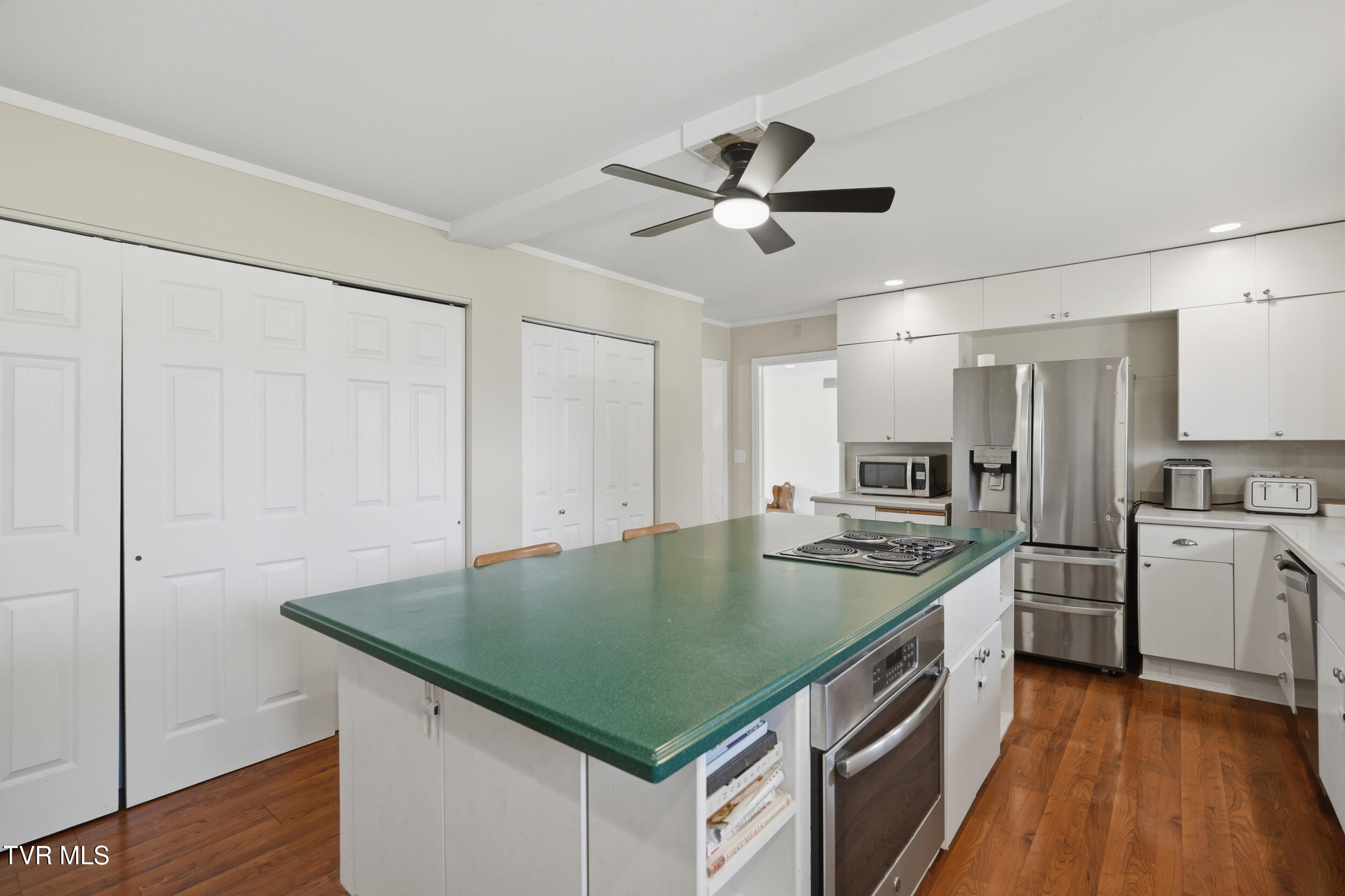2125 Heatherly Road Kingsport, TN 37660 - Photo 7 of 49 Kitchen