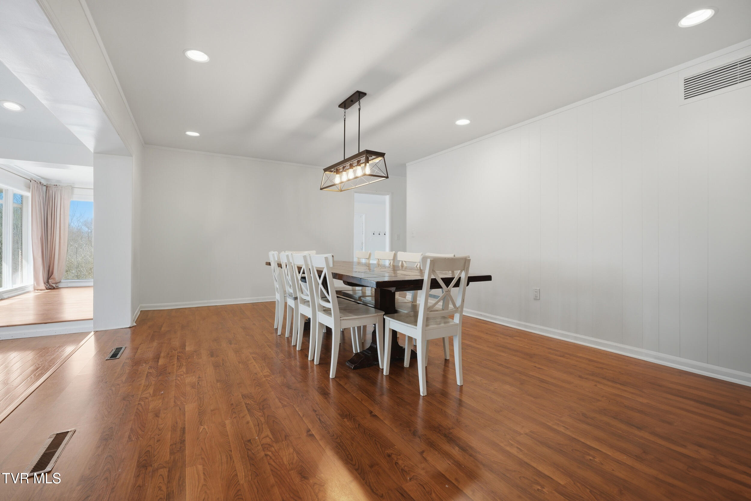 2125 Heatherly Road Kingsport, TN 37660 - Photo 8 of 49 Dinning Room