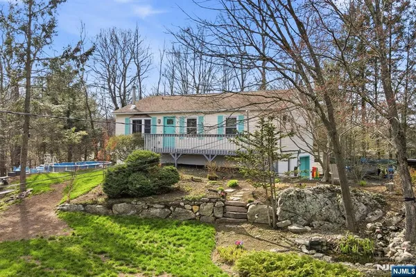 $599,999 | 6 Ramsay Road, West Milford, NJ 07421