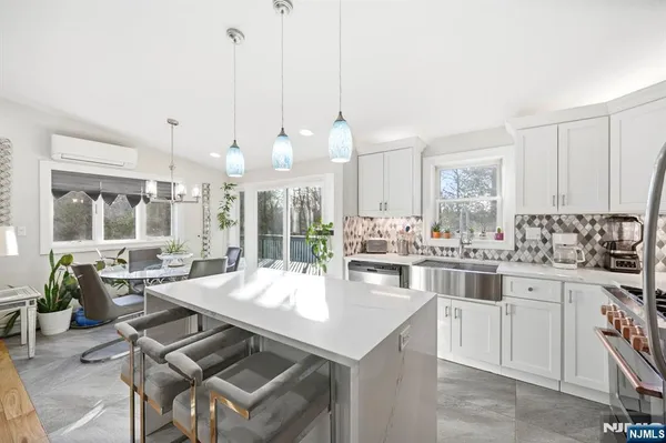 $599,999 | 6 Ramsay Road, West Milford, NJ 07421