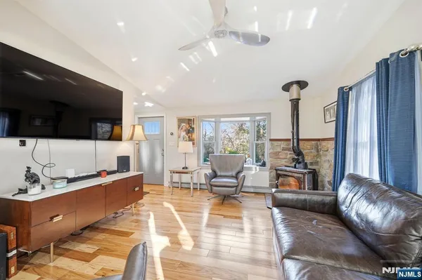 $599,999 | 6 Ramsay Road, West Milford, NJ 07421