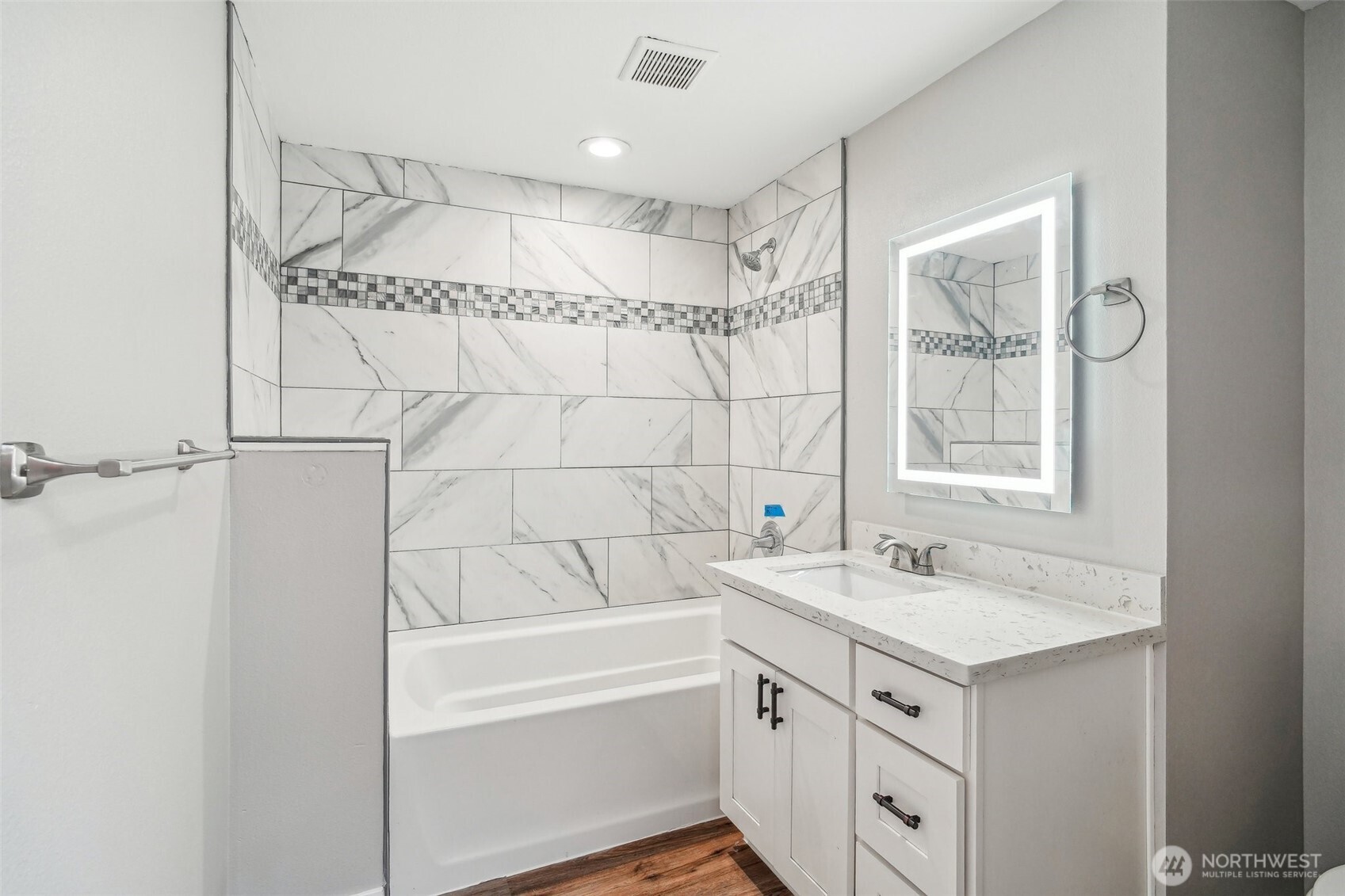 2406 100th Street Southeast Everett, WA 98208 - Photo 13 of 38