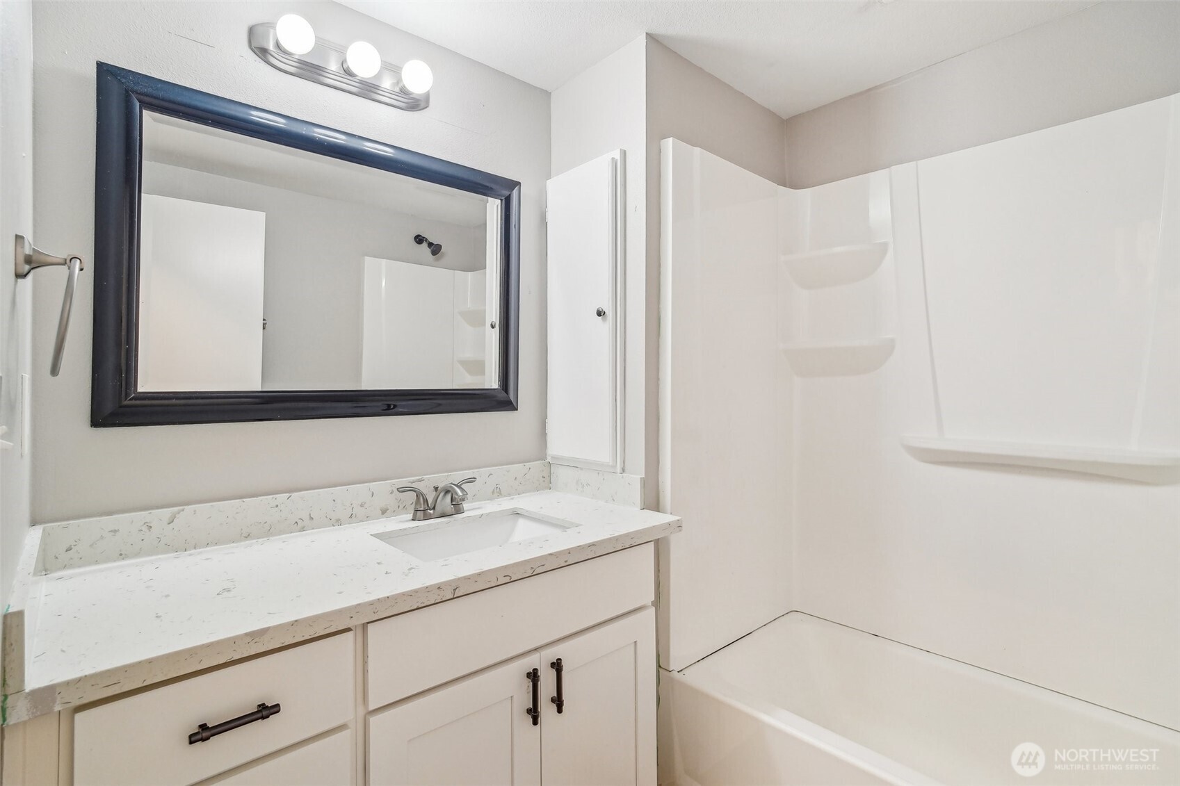 2406 100th Street Southeast Everett, WA 98208 - Photo 14 of 38