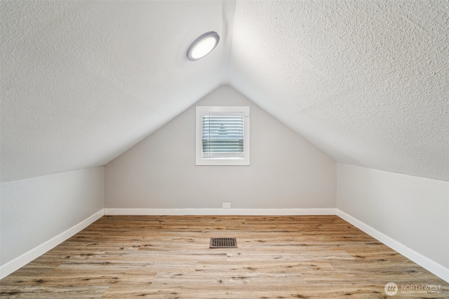 2406 100th Street Southeast Everett, WA 98208 - Photo 23 of 38