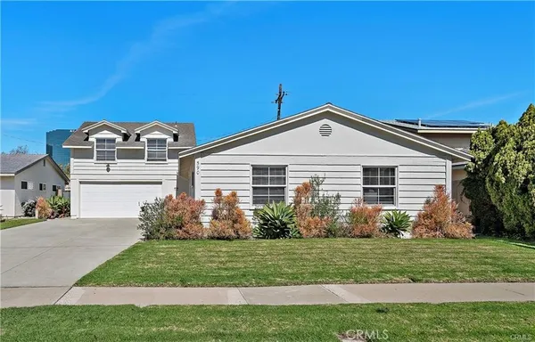 $1,299,000 | 590 Traverse Drive, Costa Mesa, CA 92626