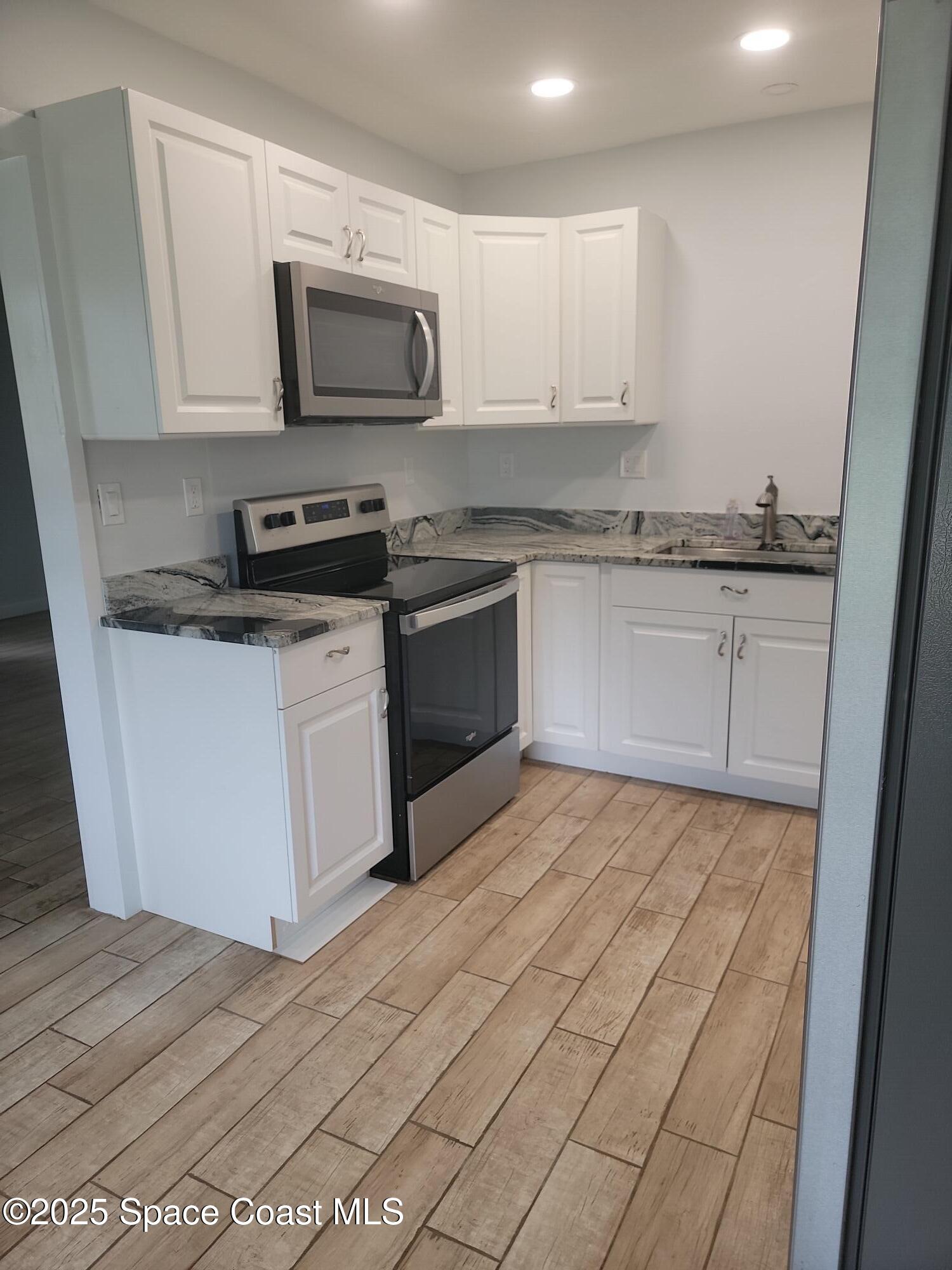 449 Del Monte Road, Unit A Sebastian, FL 32958 - Photo 2 of 11 411734249062465738