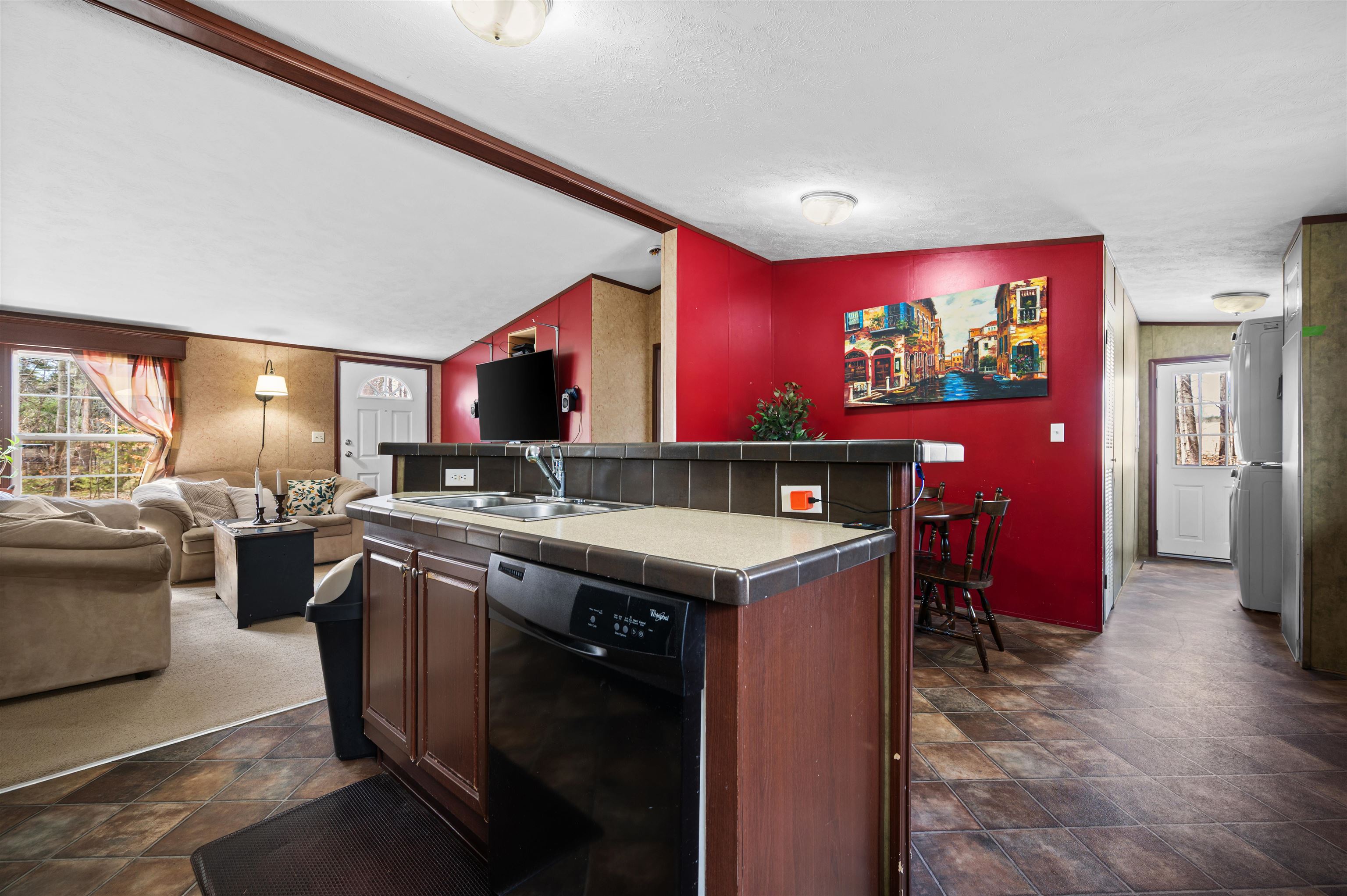 21 Julia Avenue Rochester, NH 03867 - Photo 5 of 31