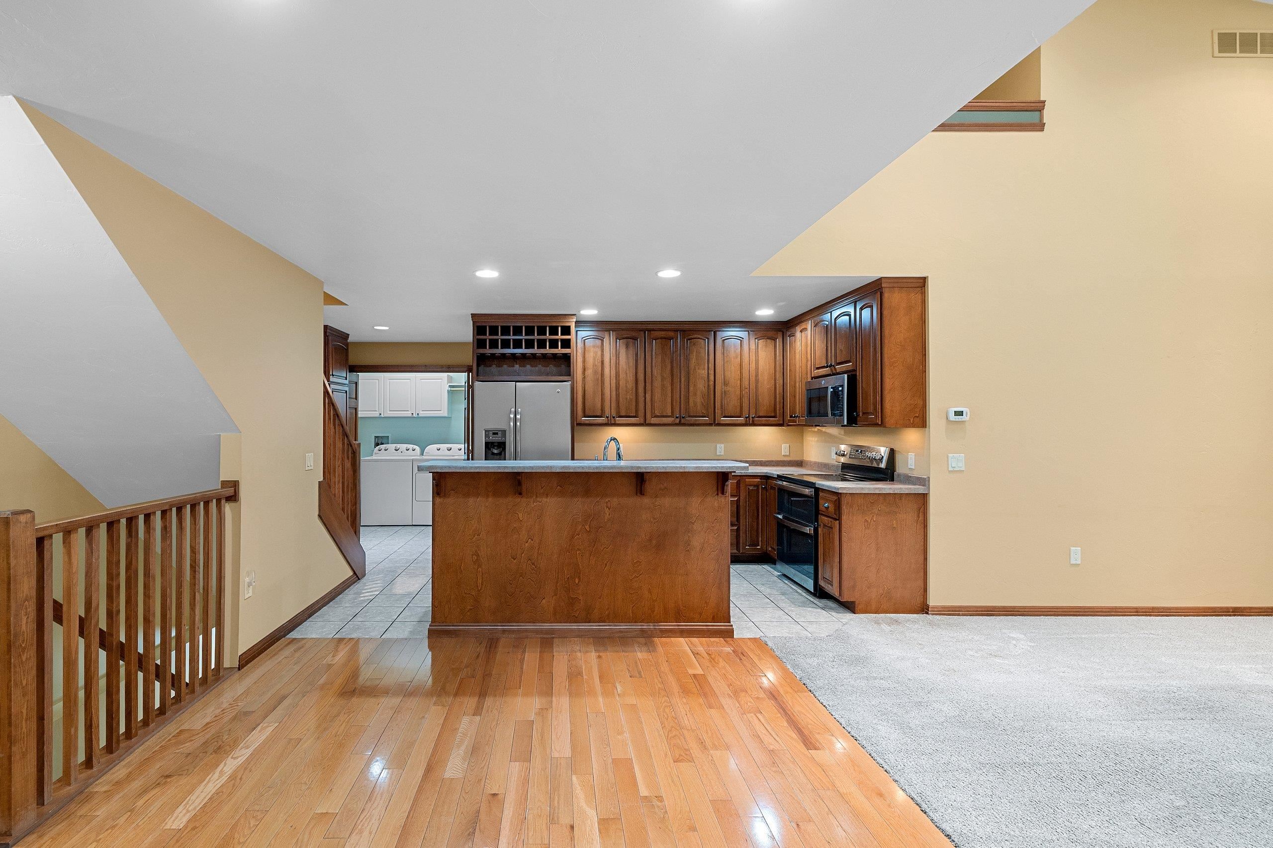 1243 Prairie Falcon Trail Green Bay, WI 54313 - Photo 8 of 51