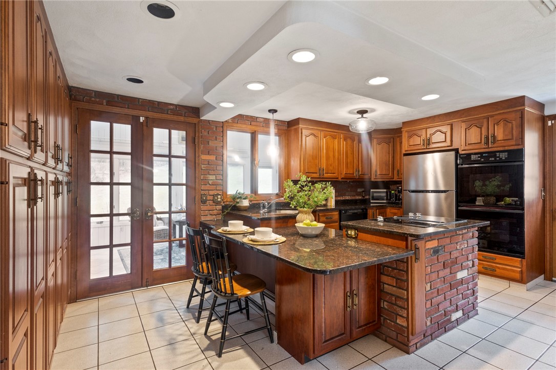 1031 Town Farm Road Coventry, RI 02816 - Photo 8 of 34