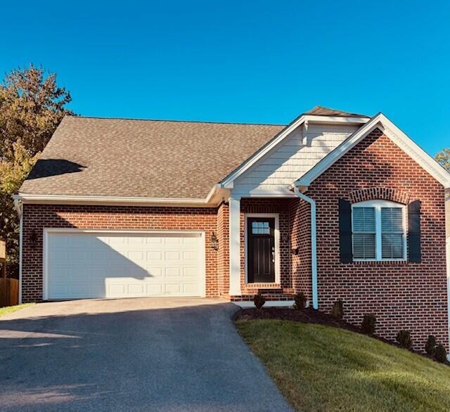 562 Dillard Road Southwest Roanoke, VA 24014 - Photo 2 of 13 a view of house and front door