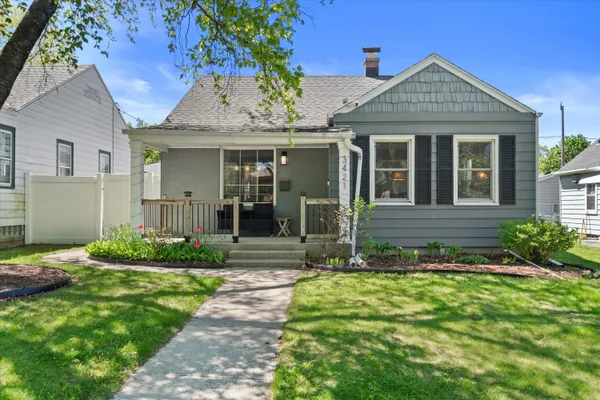 $449,900 | 3421 South Quincy Avenue, Milwaukee, WI 53207