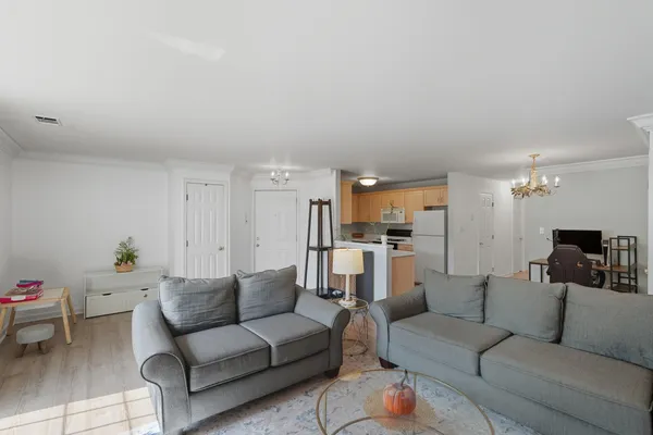 $204,900 | 2649 Georgetowne Drive, Unit B2, Highland, IN 46322