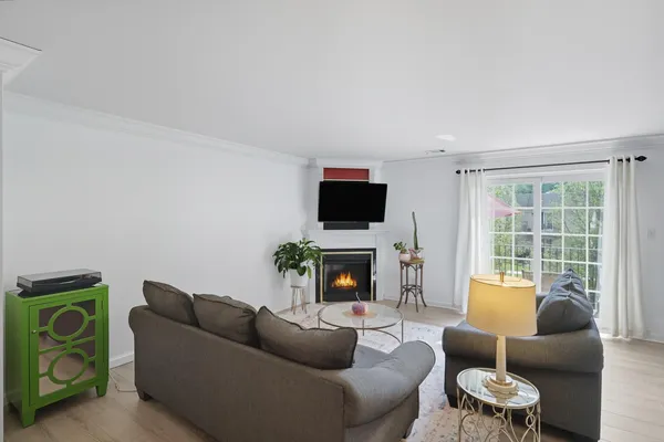 $204,900 | 2649 Georgetowne Drive, Unit B2, Highland, IN 46322