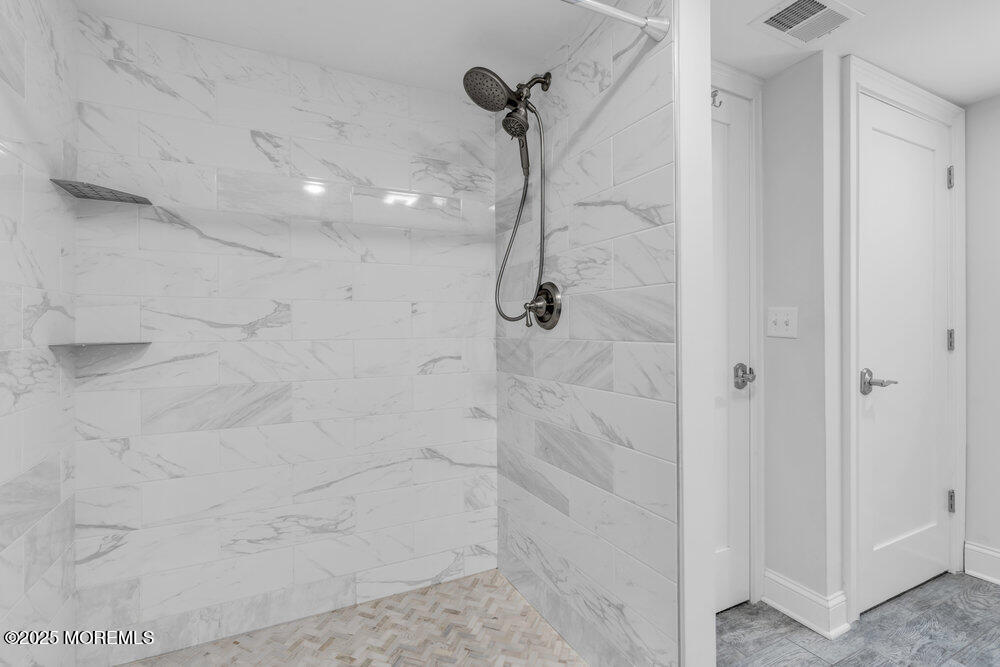 4 West Lake Road Red Bank, NJ 07701 - Photo 33 of 37 2nd Floor Full Bath