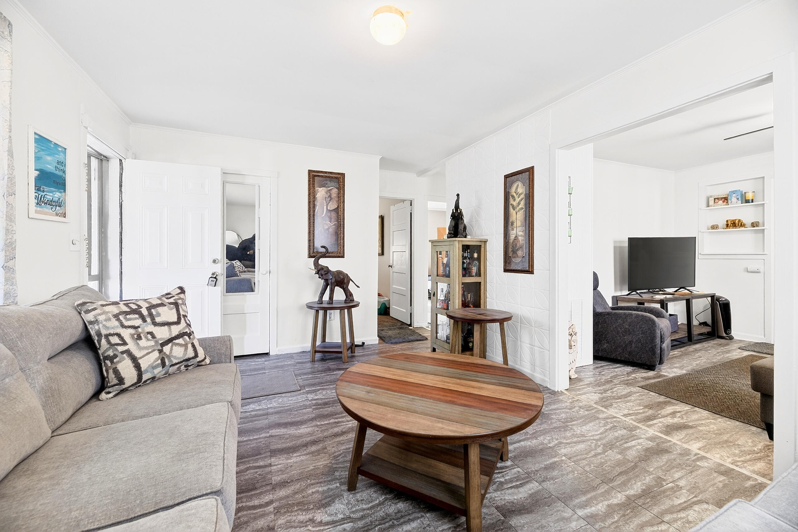 1135 Ellis Avenue Orangeburg, SC 29115 - Photo 6 of 25 Living Room