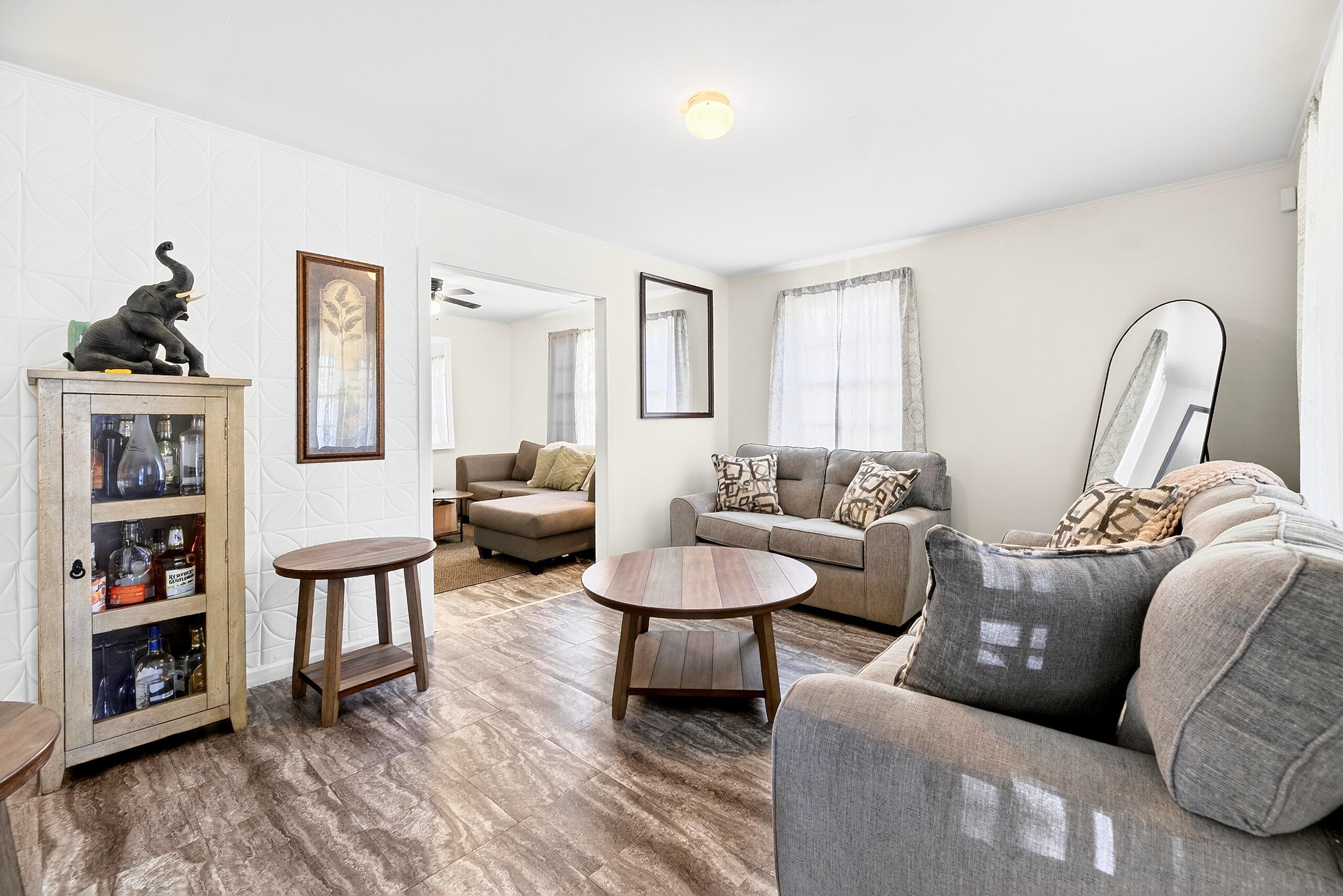 1135 Ellis Avenue Orangeburg, SC 29115 - Photo 8 of 25 Living Room