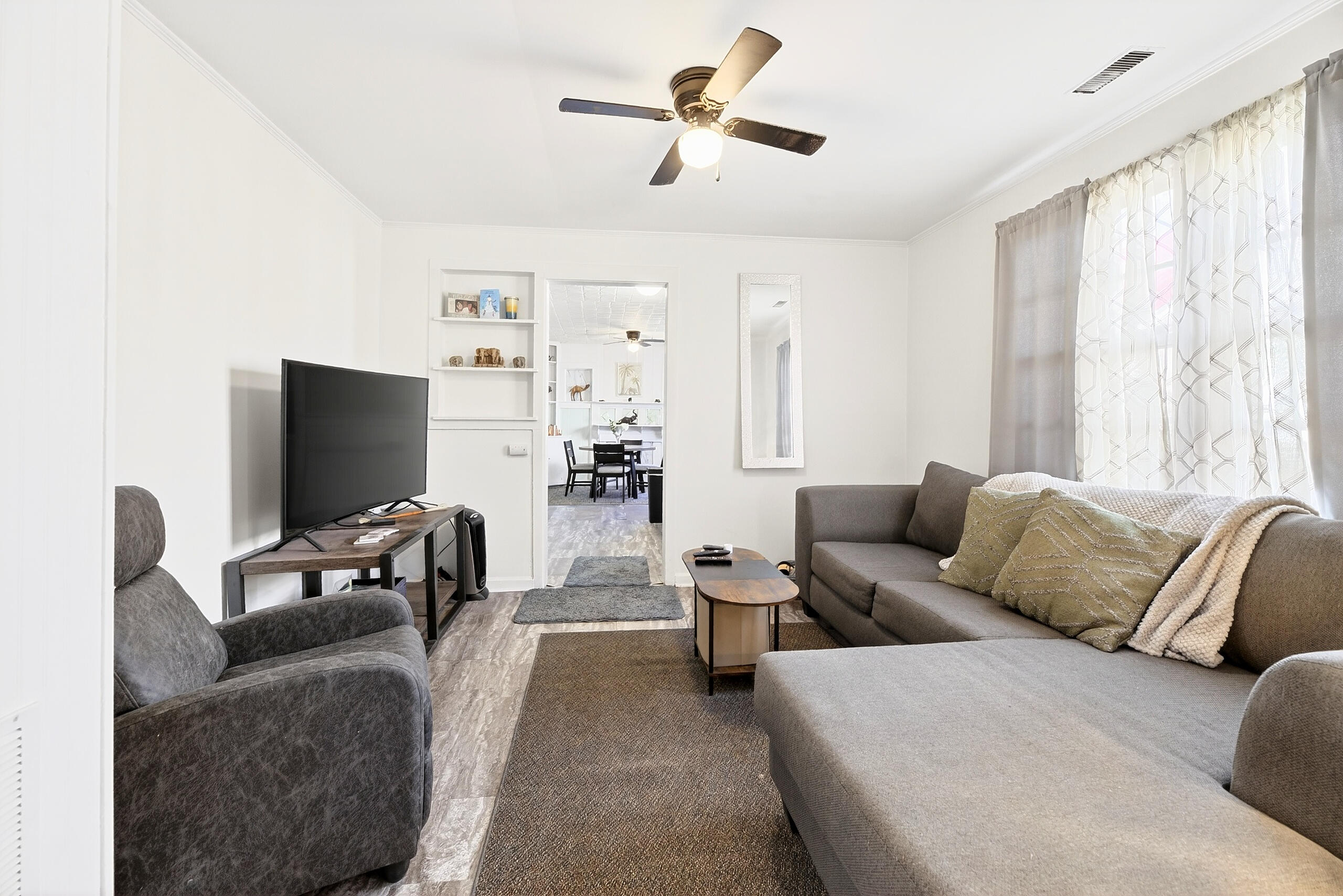 1135 Ellis Avenue Orangeburg, SC 29115 - Photo 10 of 25 Family Room