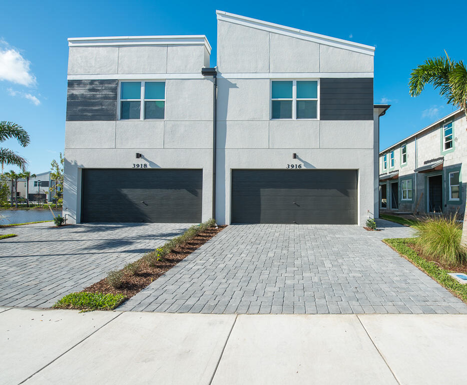 3916 Southeast Mentmore Lane Stuart, FL 34997 - Photo 2 of 35 3916 SE Mentmore Lane-101