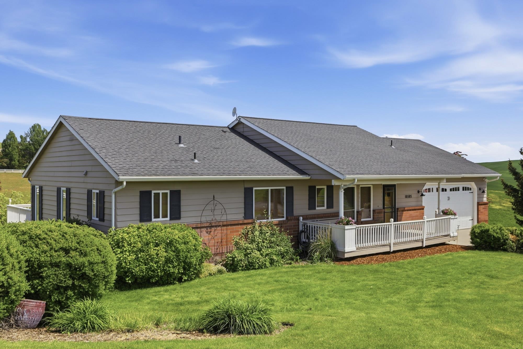 10505 South Sharon Road Spokane, WA 99223 - Photo 2 of 48