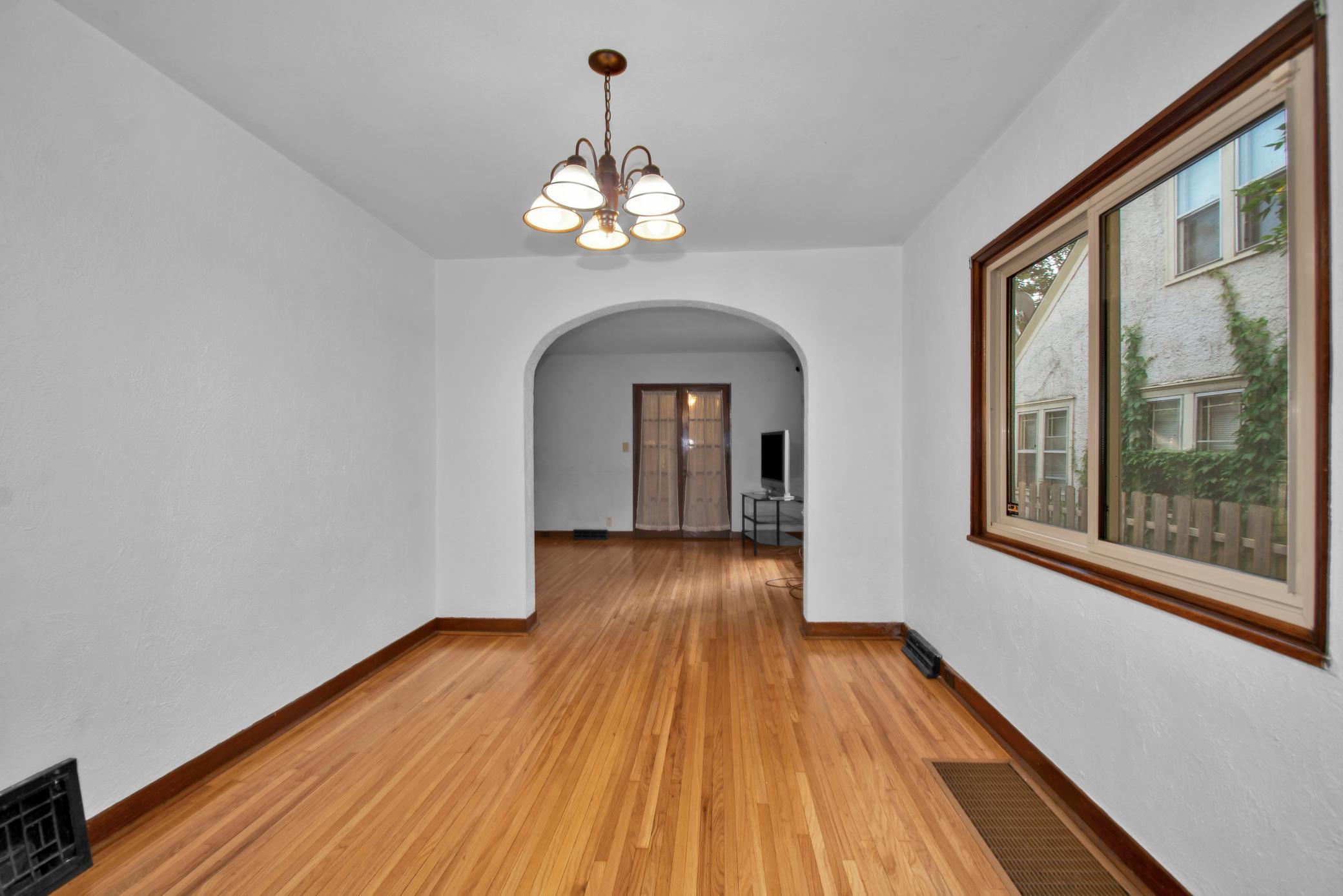 3455 North Morgan Avenue Minneapolis, MN 55412 - Photo 3 of 23