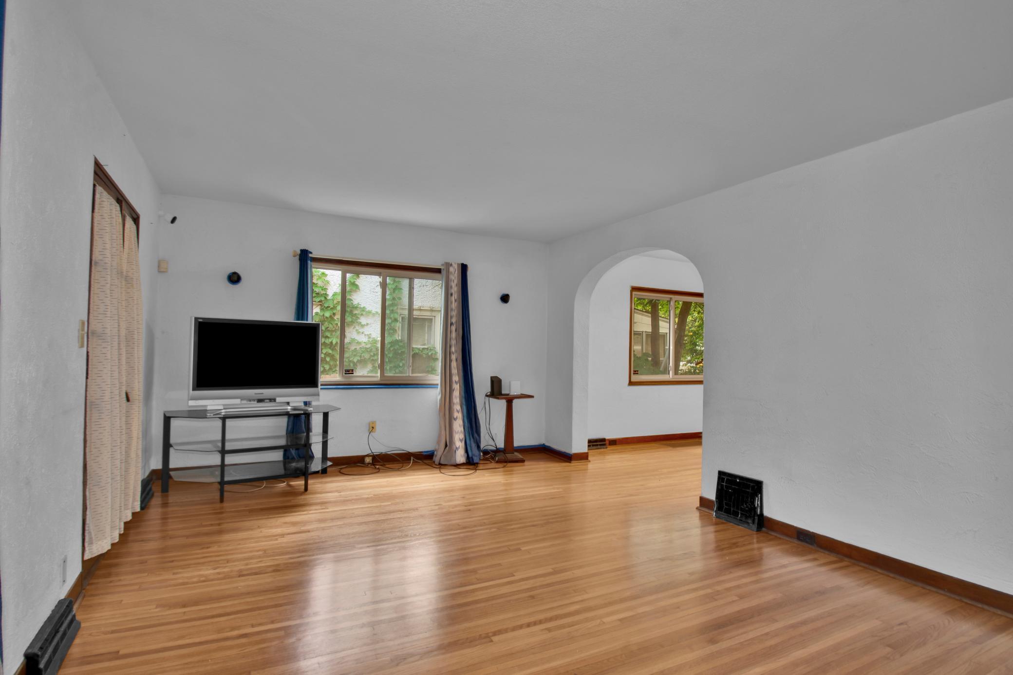 3455 North Morgan Avenue Minneapolis, MN 55412 - Photo 6 of 23