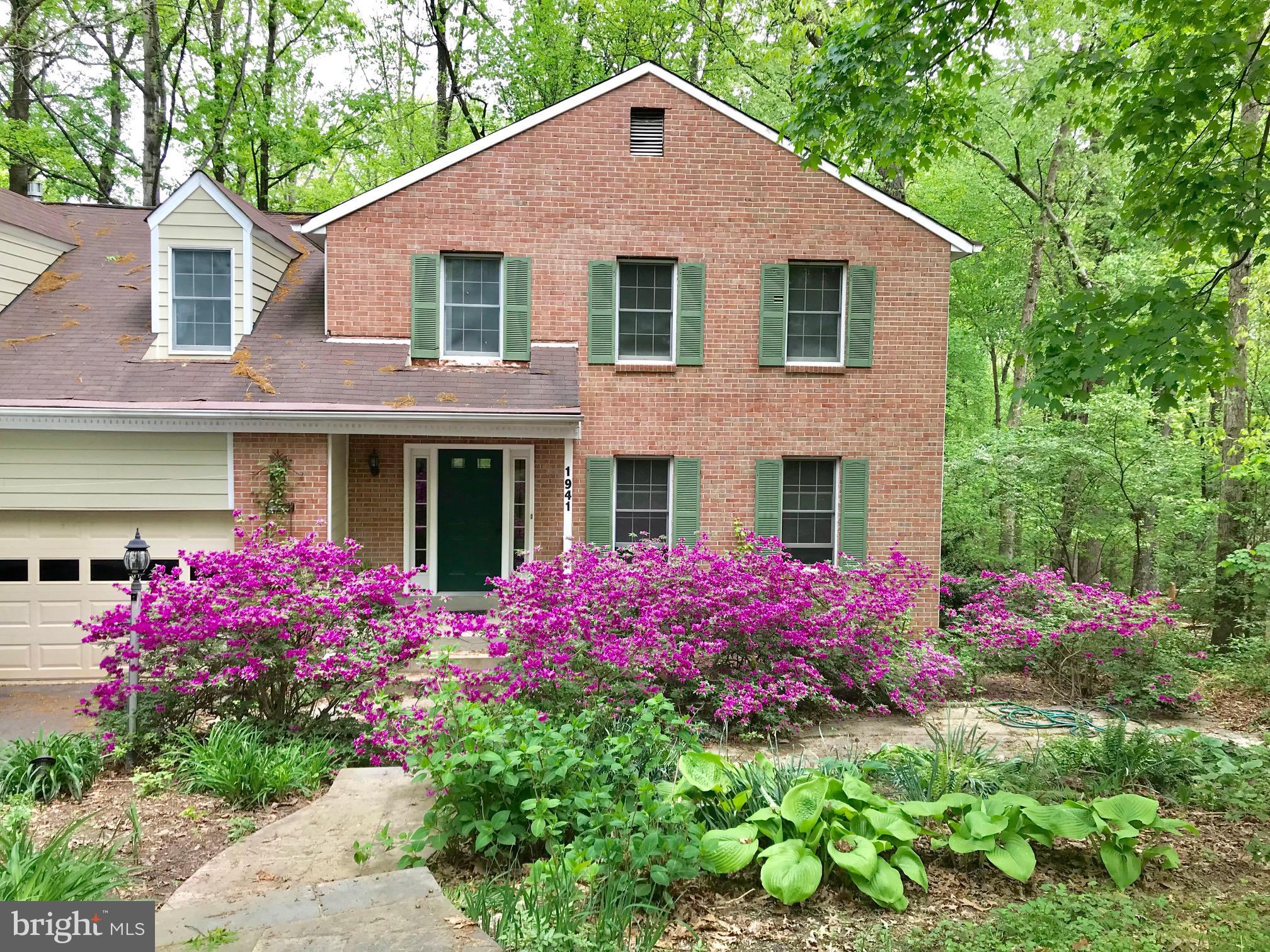1941 Barton Hill Road Reston, VA 20191 - Photo 3 of 38 Front exterior