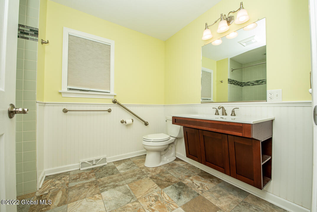 37 Upper Loudon Road Colonie, NY 12211 - Photo 16 of 20 _REN4698